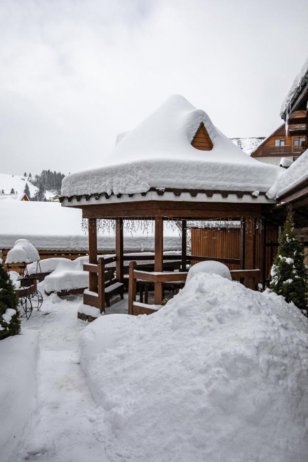 Altair Hotel Bukovel Eksteriør billede